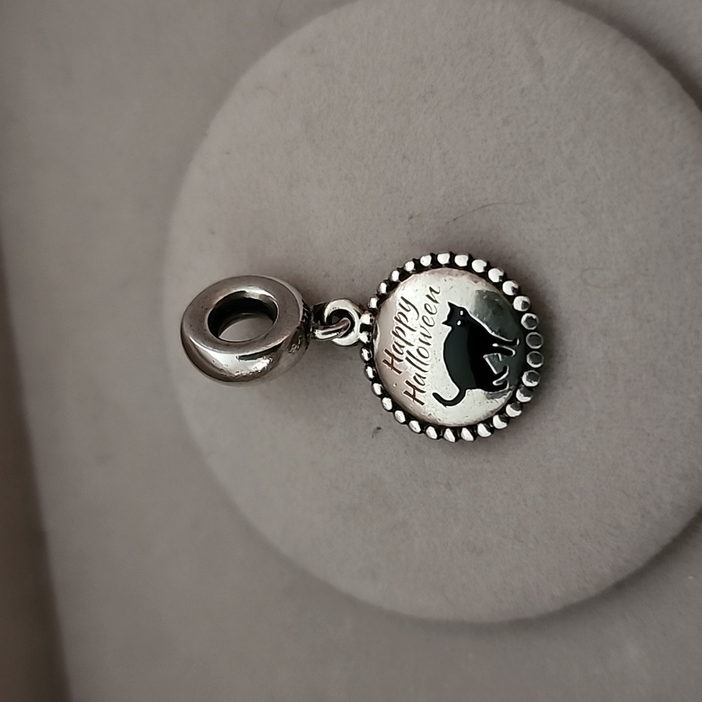 Pandora happy Halloween cat charm